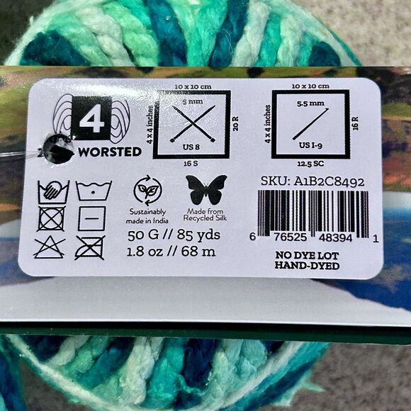 Darn Good Yarn Silk Roving Worsted Green Waikato Hills New Zealand Recycled Lot - Picture 3 of 5